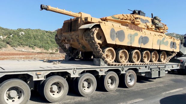 M-60 tankları İdlib göçünü durdurmak için Suriye sınırına gidiyor