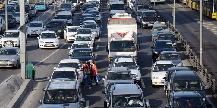 Trafikteki taşıt sayısı 512 bin 814 arttı