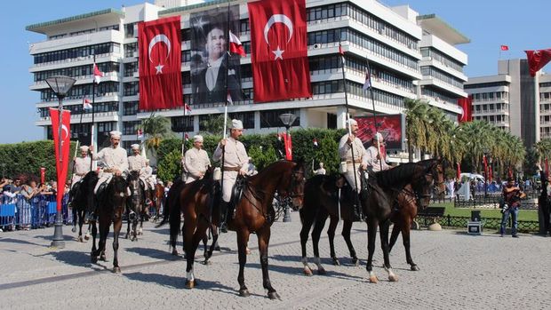 İzmir'in kurtuluşunun 96'ncı yıldönümü kutlamaları başladı