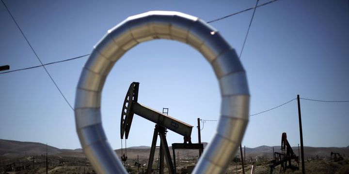Petrol volatil seyrin ardından haftayı kazançla geçmeye yöneldi