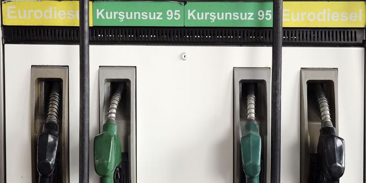 Akaryakıtta indirim pompa fiyatlarına yansımayacak