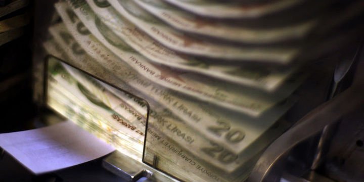 Bankacılık sektörünün kredi hacmi azaldı