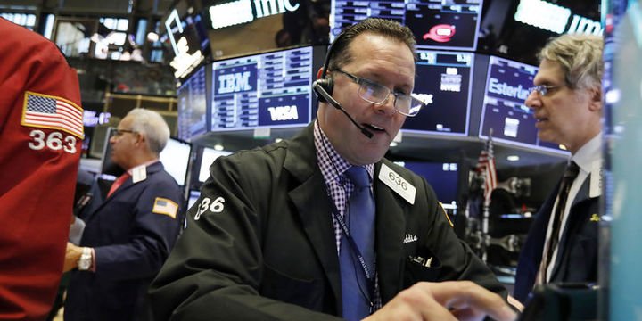 Küresel Piyasalar: Dolar sakin, hisse senetleri yükseldi
