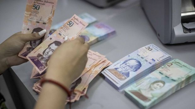 Venezuela bankacılık işlemlerinde dolar kullanmayacak