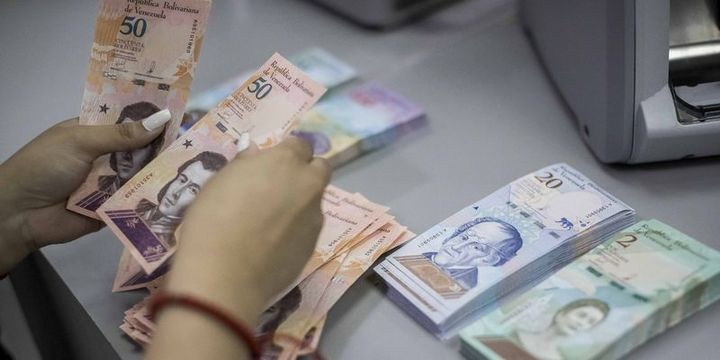 Venezuela bankacılık işlemlerinde dolar kullanmayacak