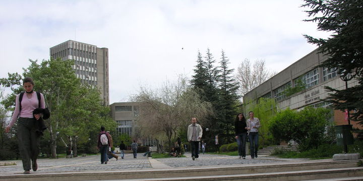THE sıralamasında eğitimde ODTÜ, sosyal bilimlerde Koç Üniversitesi öne çıktı