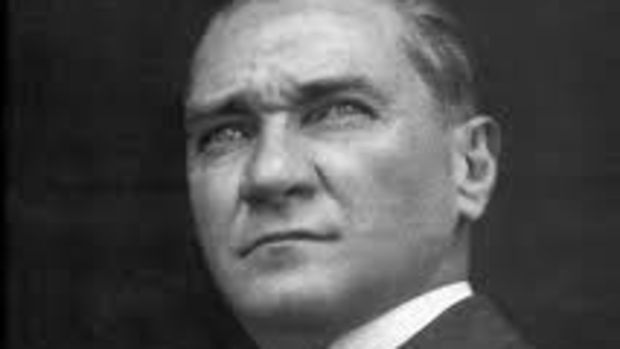 Türkiye, büyük önder Atatürk'ü anıyor