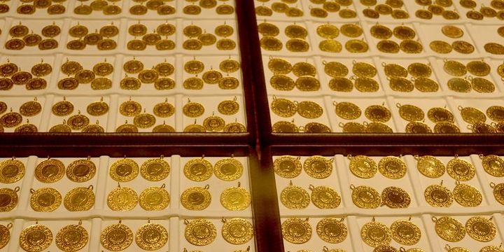 Gram altın haftaya düşüşle başladı