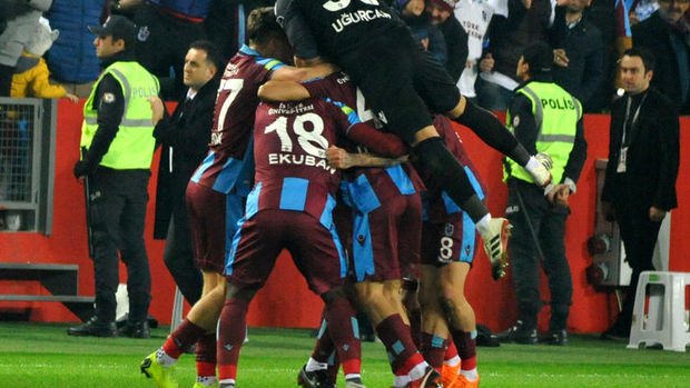Trabzonspor borsada yatırımcısını sevindirirken, Fenerbahçe üzdü