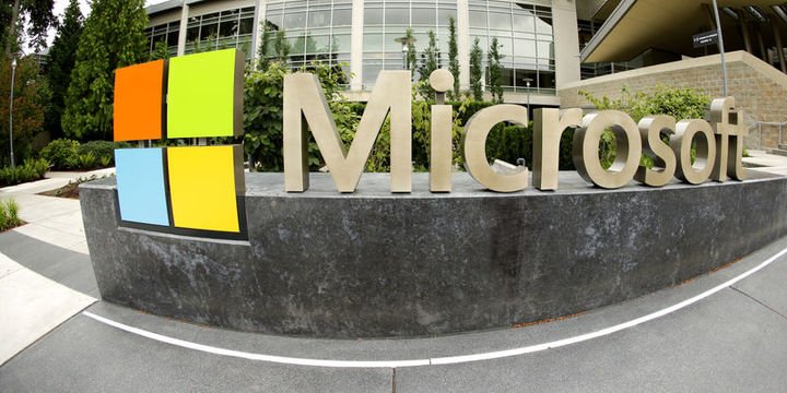 Microsoft, Apple