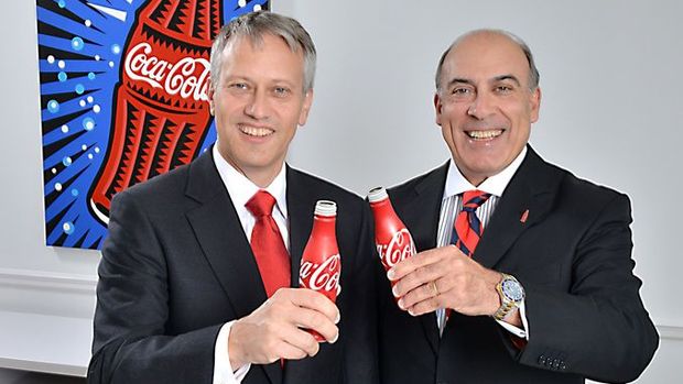 Coca-Cola'da Muhtar Kent, bayrağı James Quincey'e devrediyor