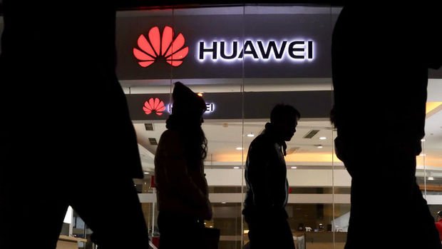 Tutuklanan Huawei CFO'su Vancou sahtekarlıkla suçlandı