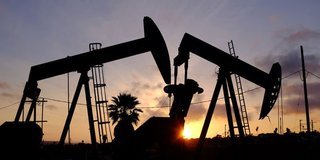 Petrol arz endişelerinin sürmesi ile kayıplarını korudu