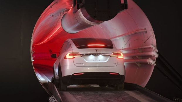 Elon Musk 'Otonomlar' için ilk tünelini açtı