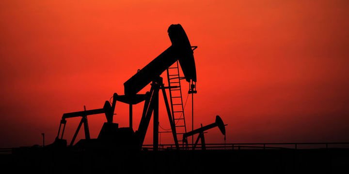Petrol arz endişeleri ile toparlanmakta güçlük çekiyor