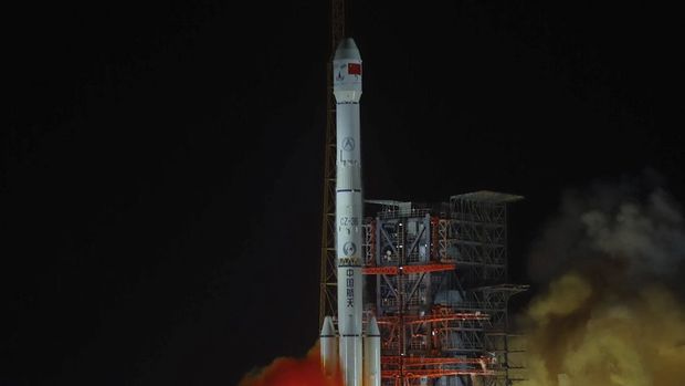 Çin, tarihinde ilk kez Ay'ın uzak tarafına indi