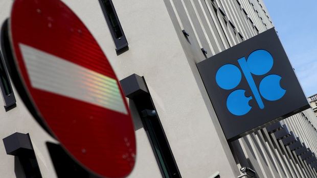 OPEC'in petrol üretimi 2 yılın en sert düşüşünü kaydetti