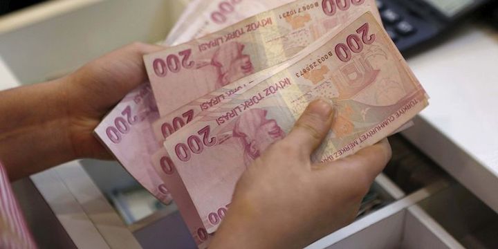 Alkollü içkilere gelen ÖTV zammı yürürlüğe girdi