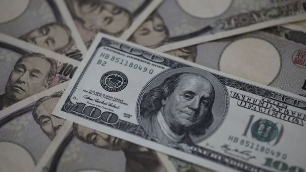 Yen “ticaret iyimserliği” ile dolar karşısında düştü