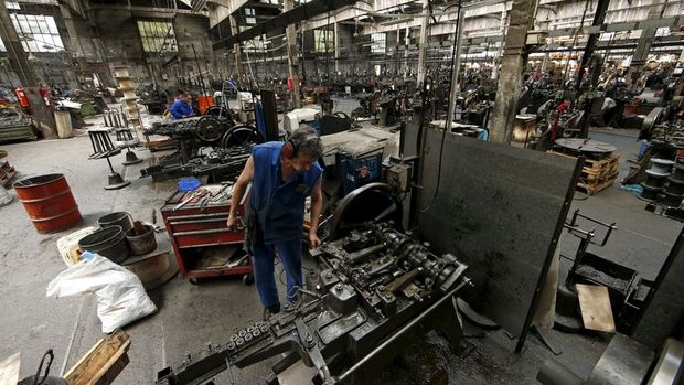 Euro Bölgesi'nde sanayi üretimi Kasım'da 3 yılın en sert düşüşünü kaydetti
