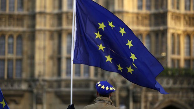 Avrupa Parlamentosu üyeleri, İngiliz halkına Brexit'ten vazgeçme çağrısında bulundu