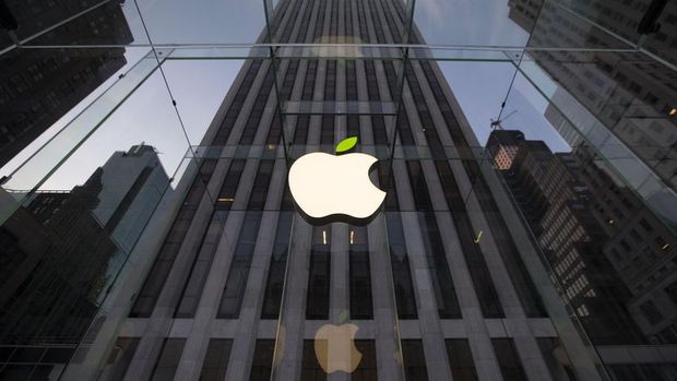 Apple'da satışları pil değişim programının düşürdüğü iddia ediliyor