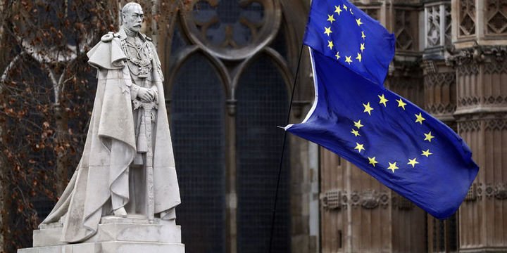 Times ve FT: Brexit düğümü çözülemezse çare ikinci referandum