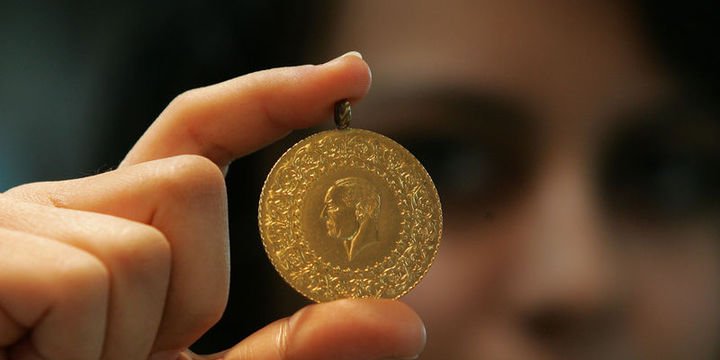 Gram altın 220 lira seviyelerinde