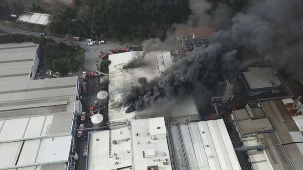İstanbul Güngören'de bir fabrikada yangın çıktı