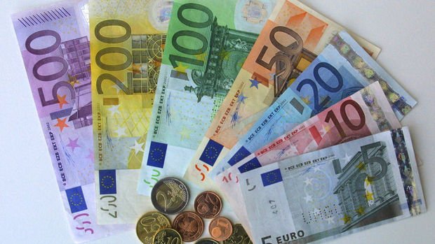 AB vize ücretlerini 80 euro yapmaya hazırlanıyor