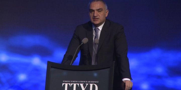 Bakan Ersoy: Sinema emekçilerimizi yarı yolda bırakmamamız lazım