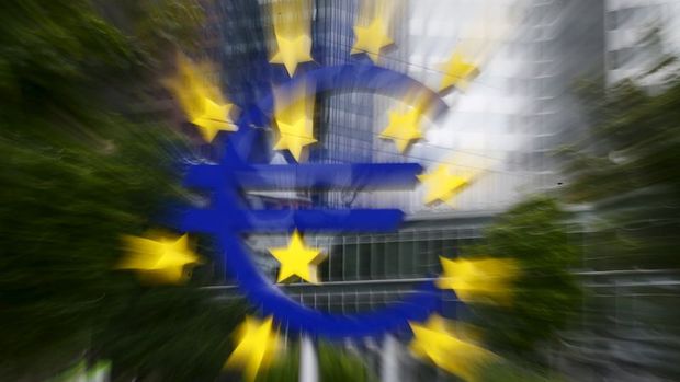 AB Euro Bölgesi 2019 büyüme tahminini düşürdü