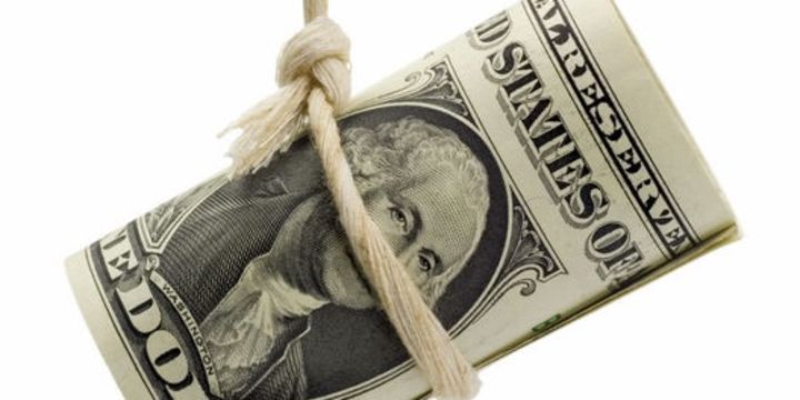 “Dolar/TL getiri odaklı yatırımcılar ile yurt içi yerleşiklerin dolar iştahı arasında sıkıştı”