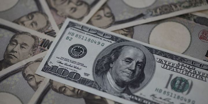 Dolar risk iştahının artmasıyla bu ay ilk kez düştü