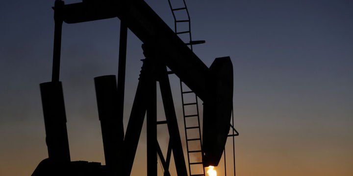 Petrol arzın azaldığına ilişkin işaretlerle yükseldi
