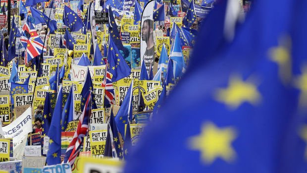 Brexit'in iptali 1 Nisan'da Avam Kamarası'nda görüşülecek