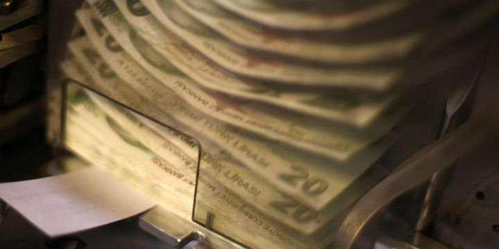 Hazine 3,2 milyar lira borçlandı