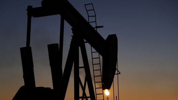 ABD'nin ham petrol stokları beklenenden fazla arttı