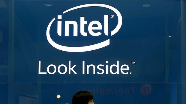 Intel yıllık satış geliri tahminini düşürdü
