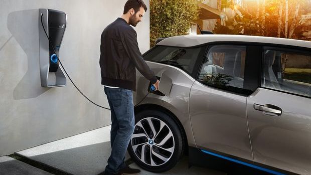 2030'a kadar satılacak araçların yüzde 25'inin elektrikli olacağı öngörülüyor