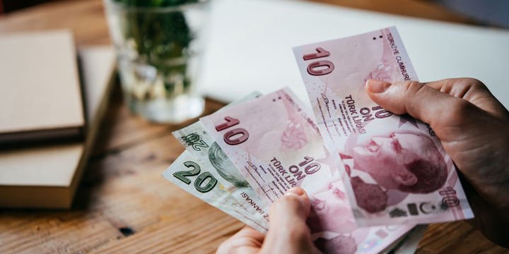 Dolar/TL yeni haftaya düşüşle başladı