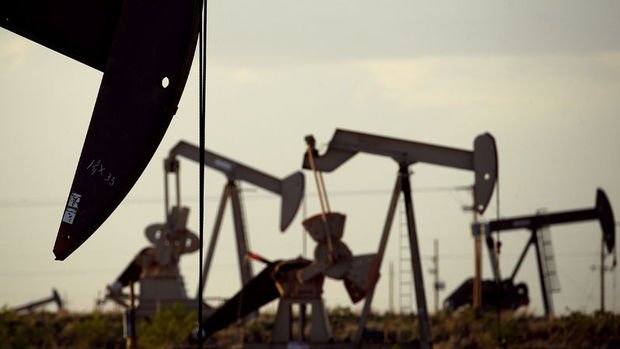 ABD'nin ham petrol stoklarında sürpriz artış