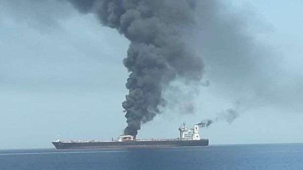 Basra Körfezi'nde petrol tankerlerine saldırılar korkuları artırdı