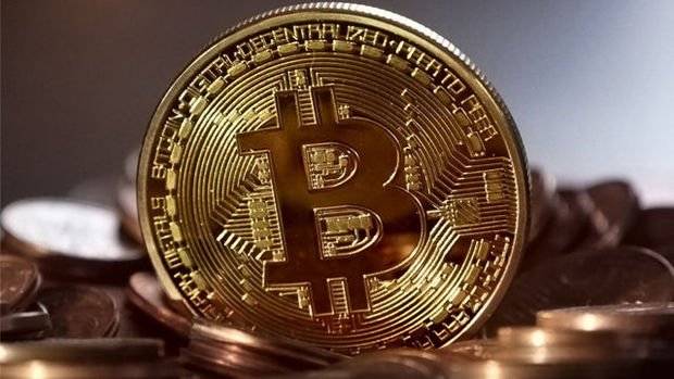 Bitcoin yılın rekor düzeyi 9,322 doları gördü