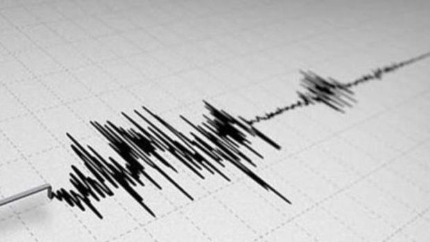 Endonezyada 7,7 büyüklüğünde deprem meydana geldi