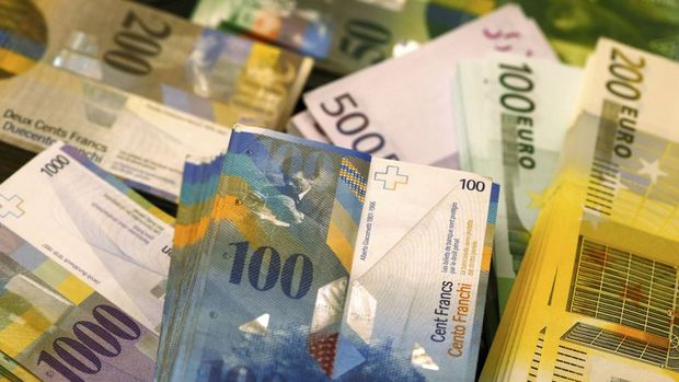 Yatırımcılar jeopolitik risklerle İsviçre Frankı'na yöneldi