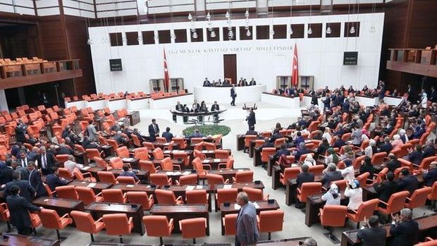 Yeni askerlik düzenlemesi Meclis'te kabul edildi