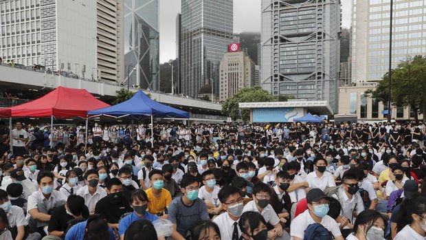 Hong Kong'daki protestolar sürüyor