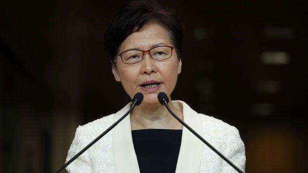 Hong Kong yönetimi tartışmalı yasa tasarısını 'resmen' geri çekti