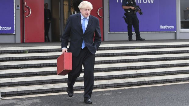 Boris Johnson Aramco saldırısı için İran'ı suçladı
